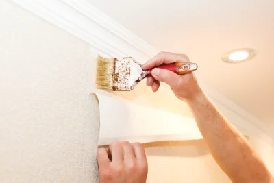 Pose de papier peint à Hure — revêtements muraux et toiles de verre